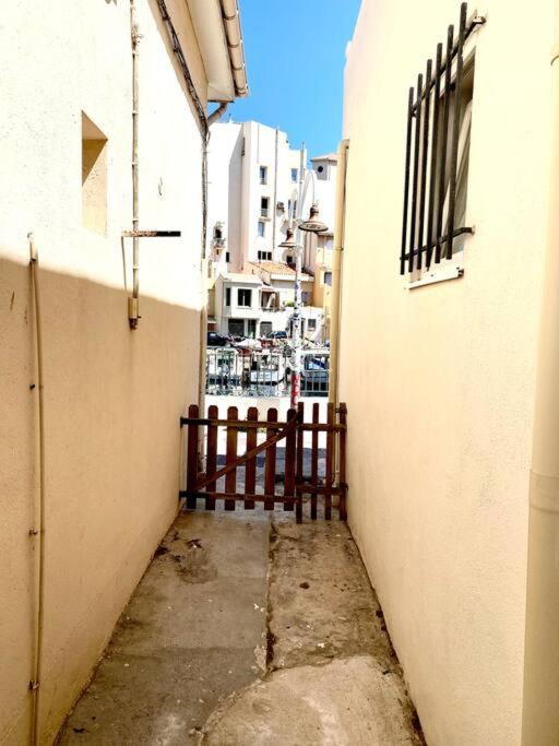 Апартаменти Le Cabanon Du Vallon Des Auffes Марсель Екстер'єр фото